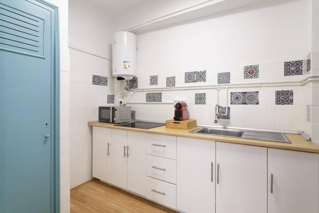 Encantador Apartamento De 3 Habitaciones Con Balcon アリカンテ エクステリア 写真