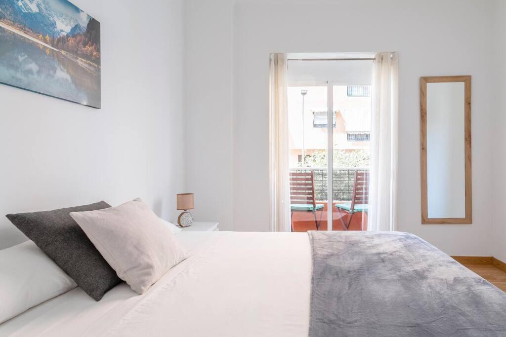 Encantador Apartamento De 3 Habitaciones Con Balcon アリカンテ エクステリア 写真