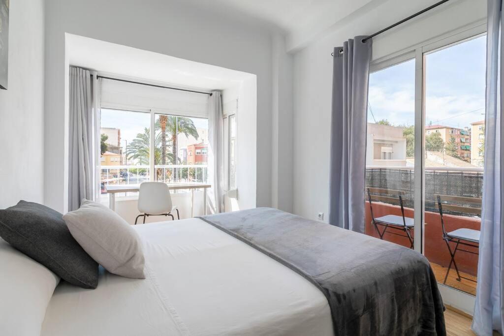Encantador Apartamento De 3 Habitaciones Con Balcon アリカンテ エクステリア 写真